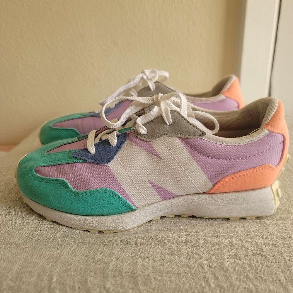 New Balance 327 Multicolor Sneakers